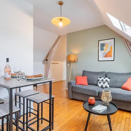 Le Cocon Forestier - Proche Aéroport Beauvais, Chantilly, Forêt De Hez-froidmont, Parking Public Gratuit, Wifi&netflix Appartamento *